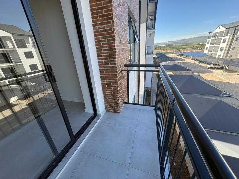 To Let 1 Bedroom Property for Rent in Sandown Western Cape